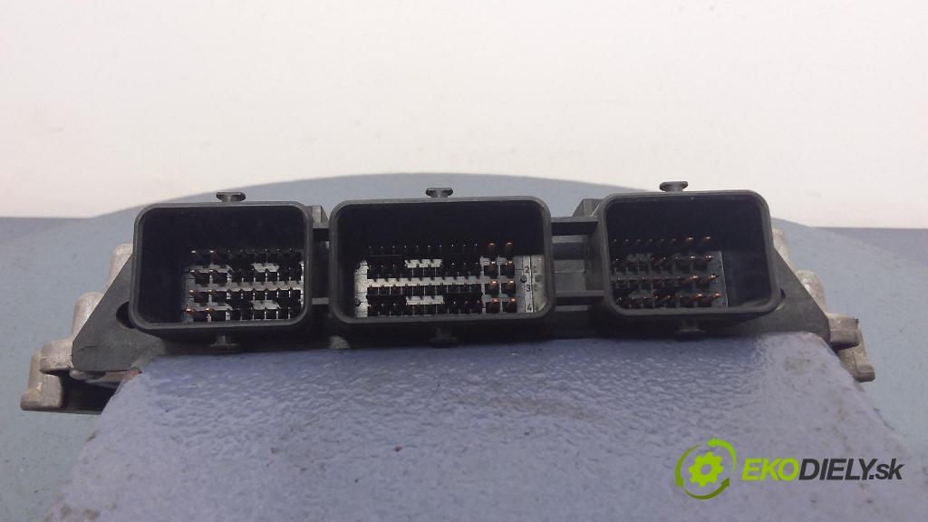 Renault Laguna 2005 riadiaca jednotka Motor: 8200527713