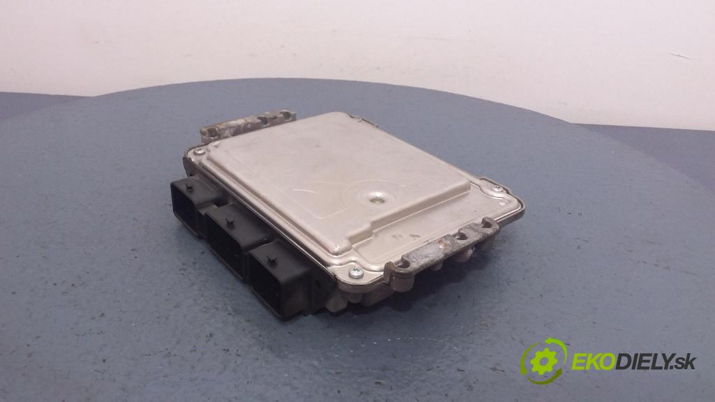 Renault Laguna 2005 riadiaca jednotka Motor: 8200527713
