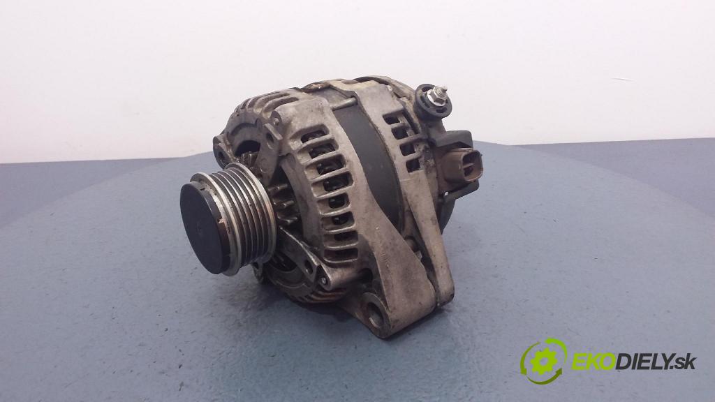 Toyota Avensis 2001 Alternator 01