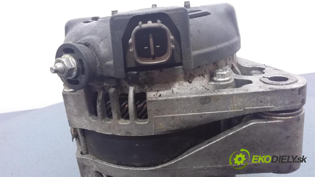 Toyota Avensis 2001 Alternator 01
