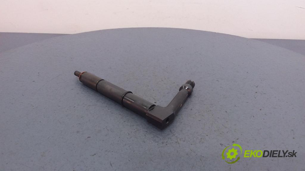 Nissan Almera 2.2 di 2001 vstrek 48-4391