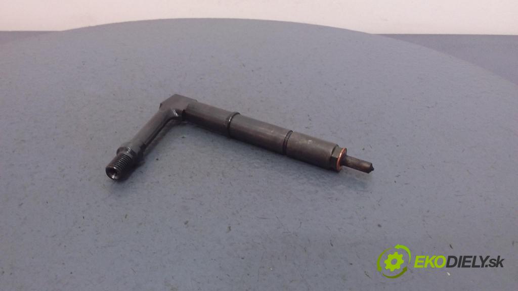 Nissan Almera 2.2 di 2001 vstrek 48-4391