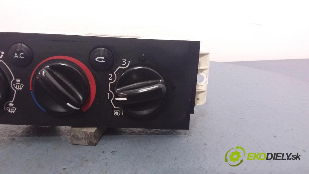 Nissan Interstar 2008 prepínač Klimatizácia: Prúd vzduchu: N2385001