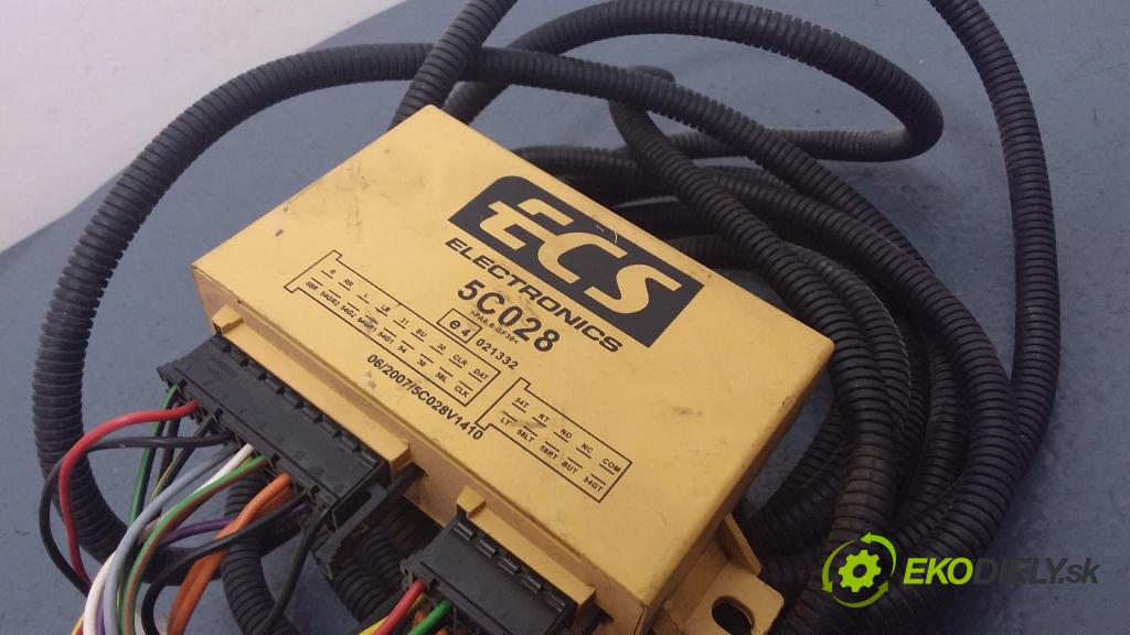 Opel Zafira 2007 riadiaca jednotka 5C028