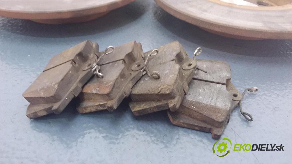 Volkswagen Golf 2000 kotúč Brzda: zadný 01