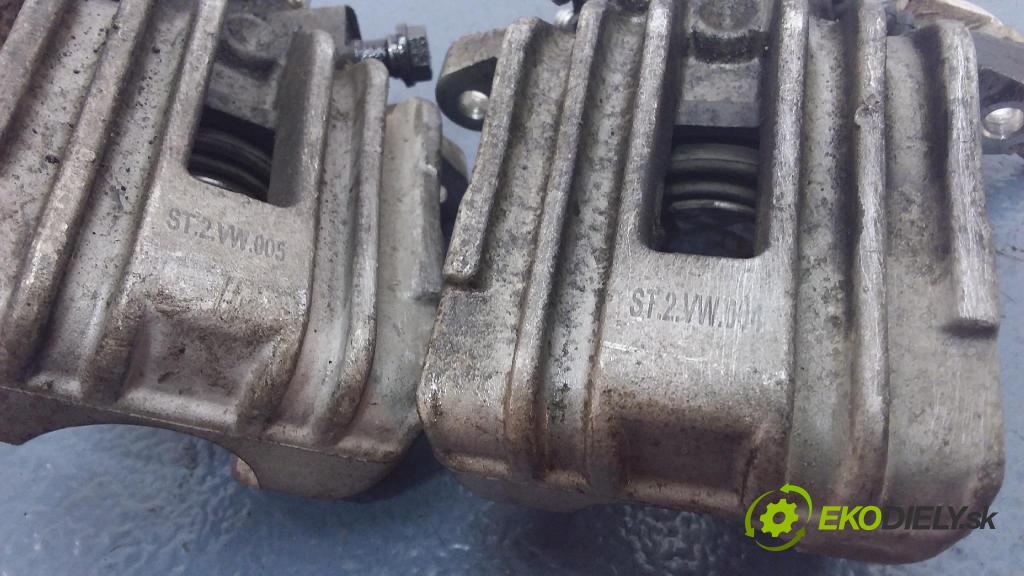 Volkswagen Golf 2000 kotúč Brzda: zadný 01