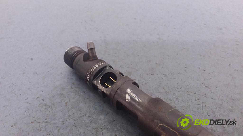 Ford Focus 2004 vstrek 2T1Q9F593-AA