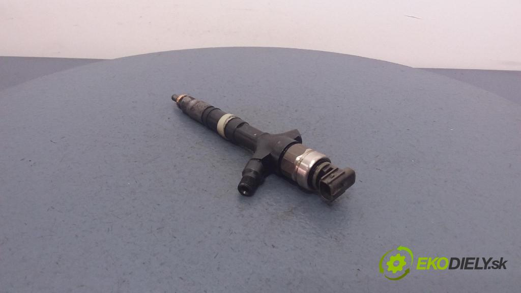 Toyota Avensis 2004 vstrek 23670-0G010