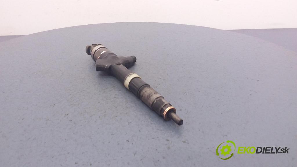 Toyota Avensis 2004 vstrek 23670-0G010