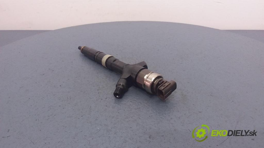 Toyota Avensis 2004 vstrek 23670-0G010