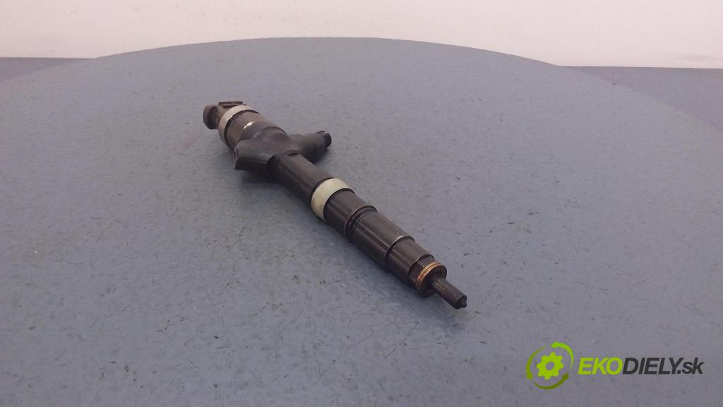 Toyota Avensis 2004 vstrek 23670-0G010