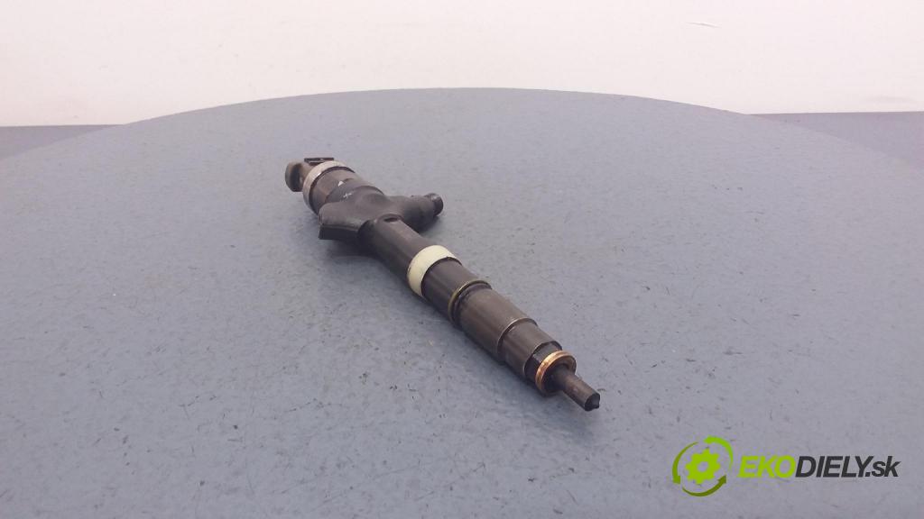 Toyota Avensis 2004 vstrek 23670-0G010