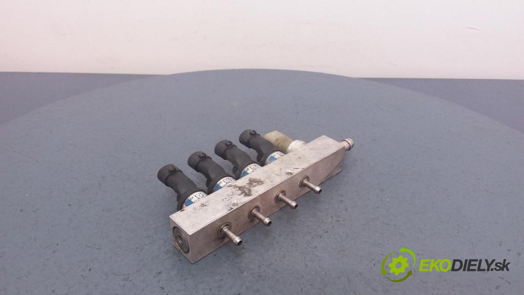 Volkswagen Golf 2000 lišta Zásobování 09SQ99020021