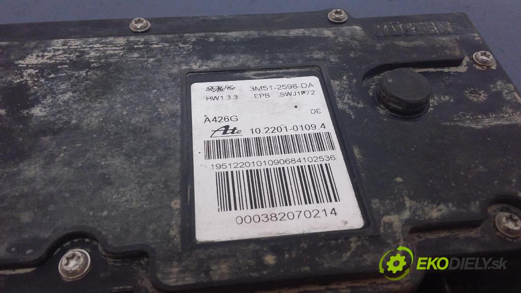 Ford Focus c-max 2004 kulisa Brzda: Manuál 3M51-2598-DA