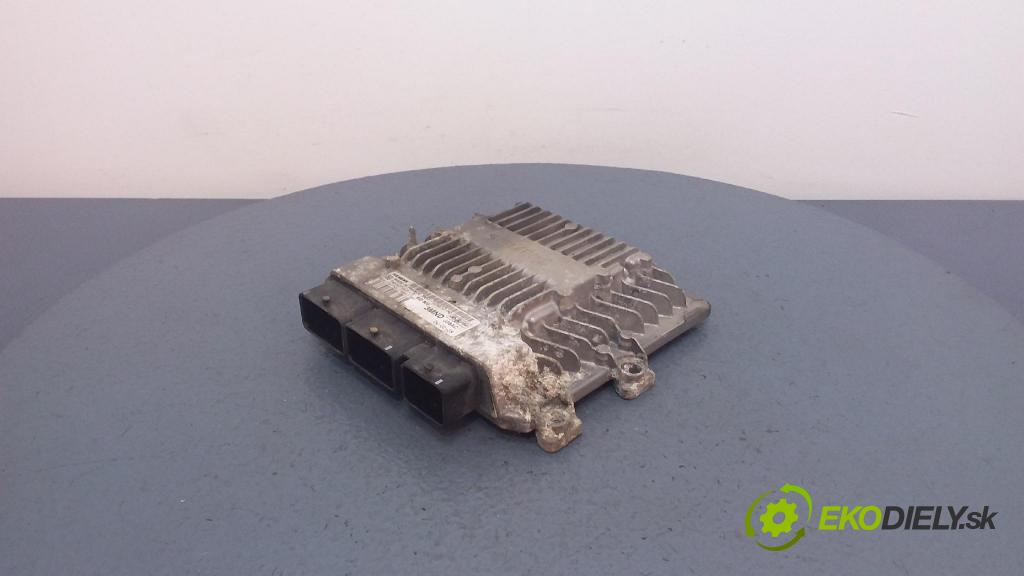 Ford Focus c-max 2004 riadiaca jednotka Motor: 3M51-12A650-ND