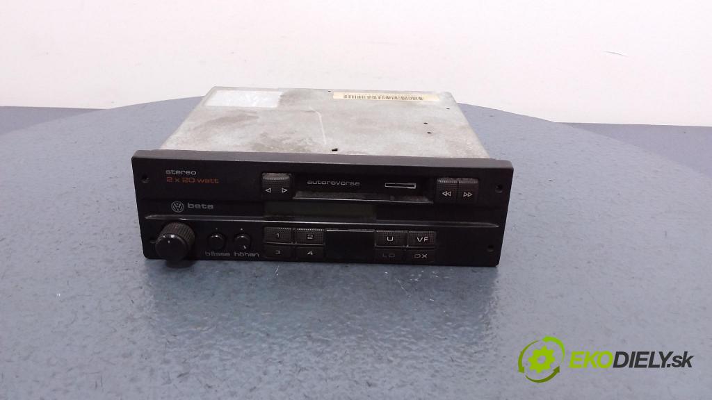 Volkswagen Polo 1993 Radio I Navigácia: 01
