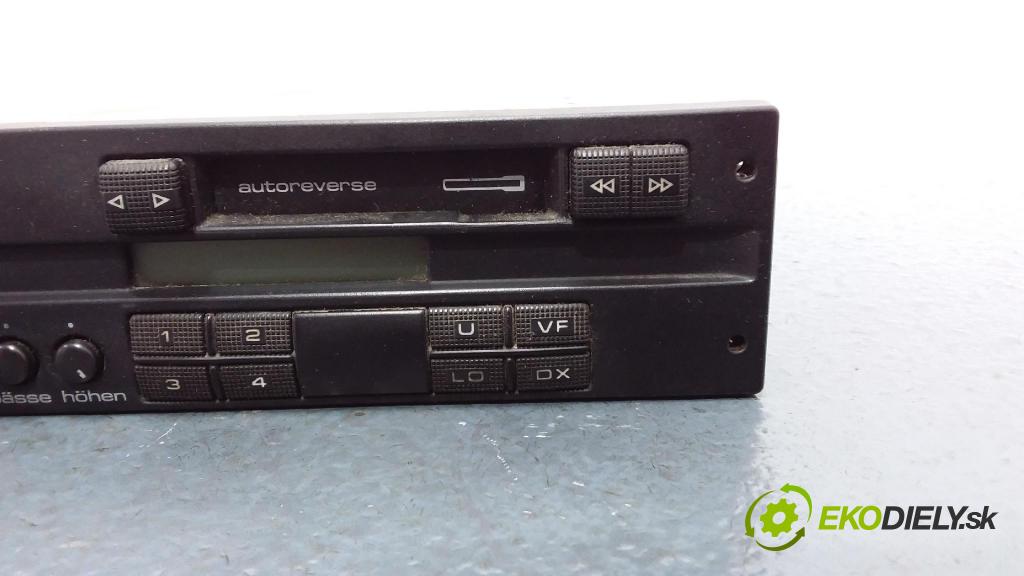 Volkswagen Polo 1993 Radio I Navigácia: 01