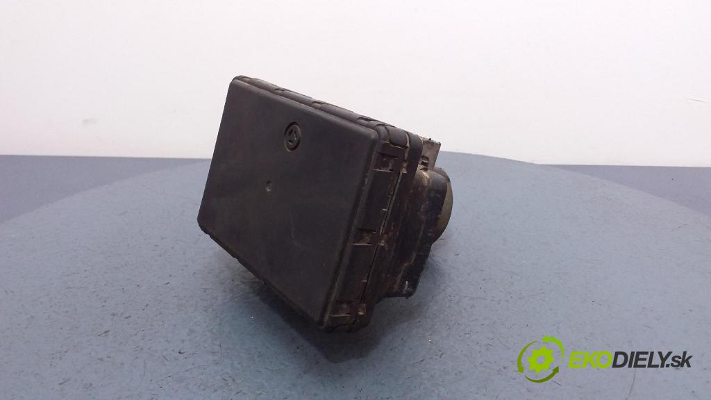 Toyota Avensis verso 2001 čerpadlo ABS x 44510-44050