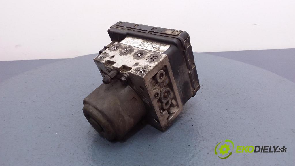 Toyota Avensis verso 2001 čerpadlo ABS x 44510-44050