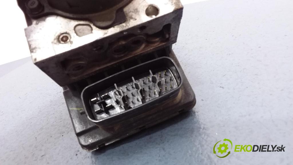 Toyota Avensis verso 2001 čerpadlo ABS x 44510-44050