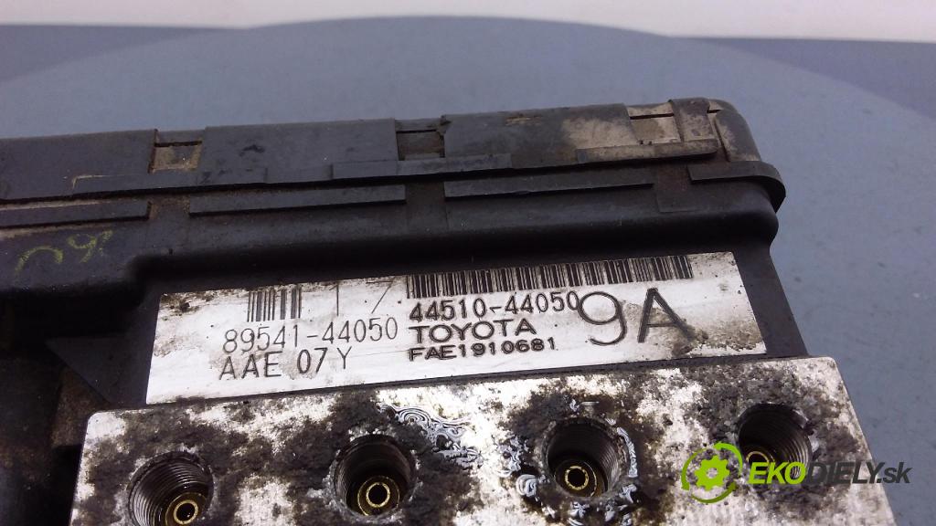 Toyota Avensis verso 2001 čerpadlo ABS x 44510-44050