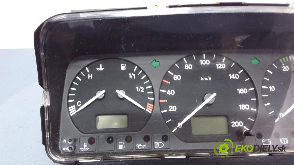 Volkswagen Passat 1995 prístrojovka/ budíky 7D0919862G\\
