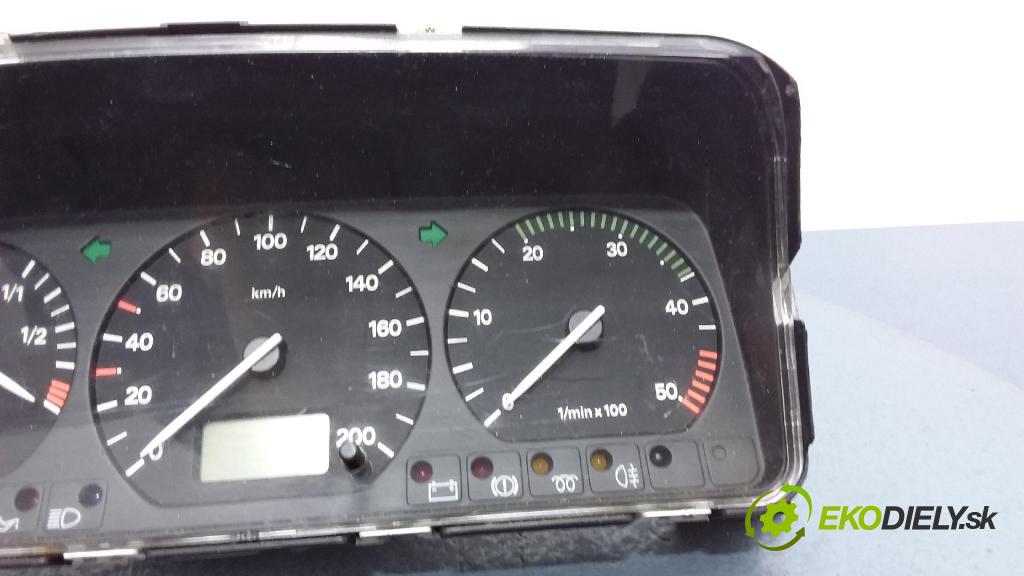 Volkswagen Passat 1995 prístrojovka/ budíky 7D0919862G\\