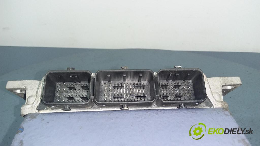Peugeot 407 2004 riadiaca jednotka Motor: 9656375680