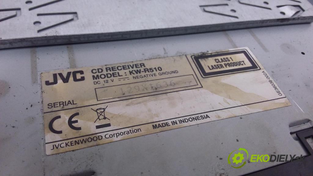 Toyota Corolla verso 2004 Radio I Navigácia: JVC KW-R510