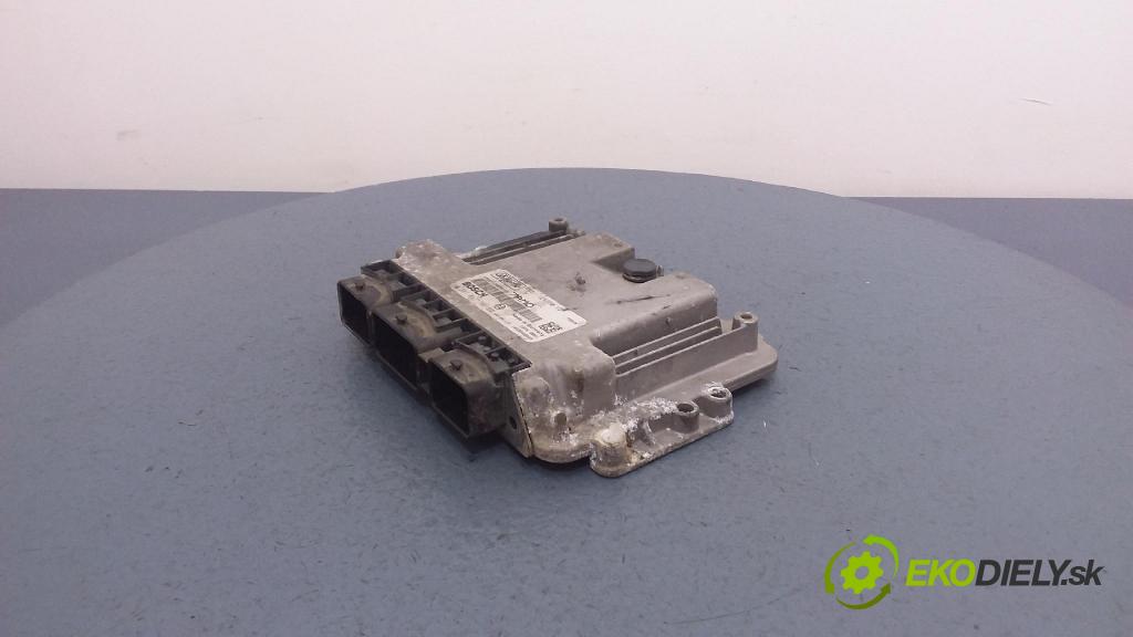 Ford Focus c-max 2005 riadiaca jednotka Motor: 4M51-12A650-YD