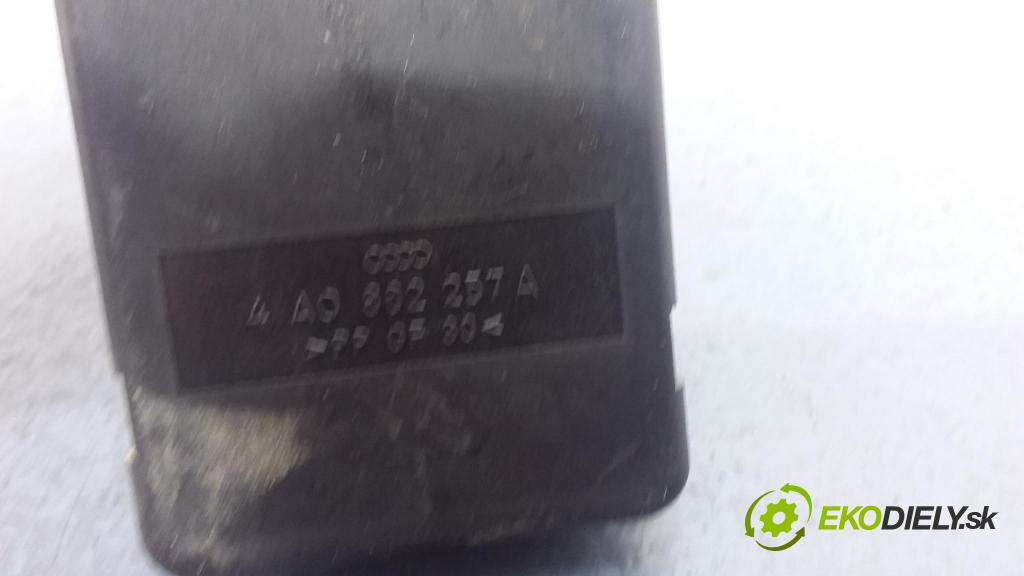 Audi A4 1995 pompa Centrálny: Zámok: 4A0862257A