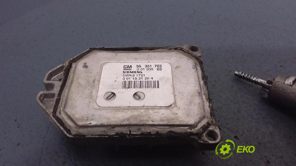 Opel Zafira 2001 riadiaca jednotka Motor: 55351703