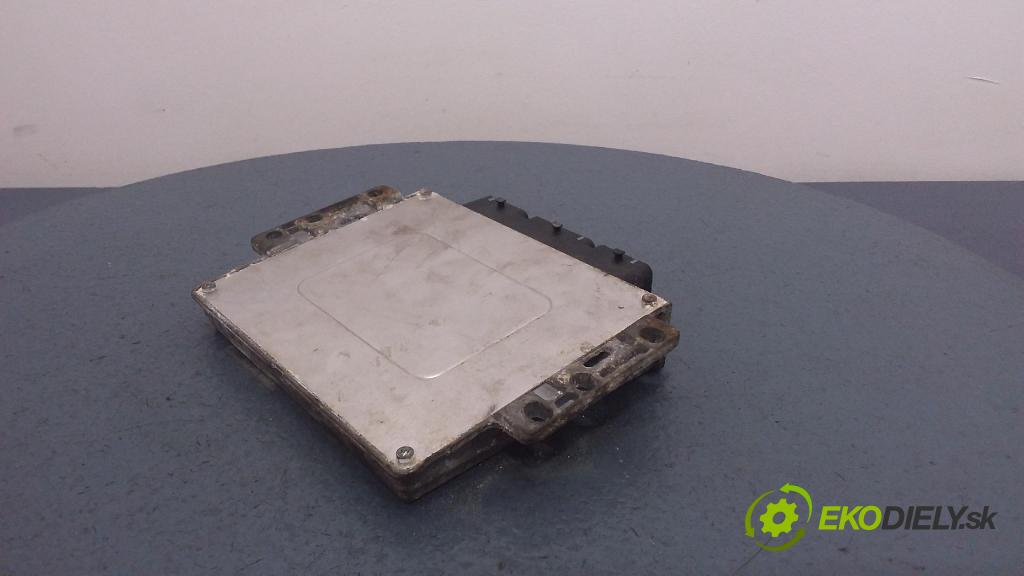 Renault Espace 2003 riadiaca jednotka Motor: 8200279458