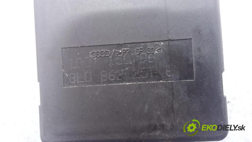 Audi A4 1995 pompa Centrálny: Zámok: 8L0862257E