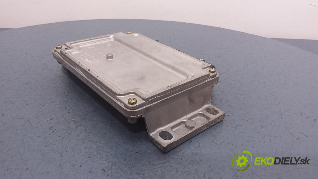 Citroen C5 2005 riadiaca jednotka Motor: 9658845480