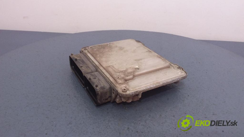 Opel Vectra 2004 riadiaca jednotka Motor: 55189631