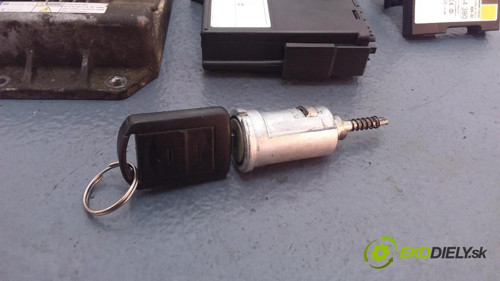 Opel Meriva 2004 riadiaca jednotka Motor: 112500-0165