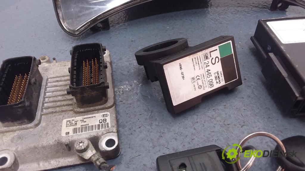 Opel Corsa 2003 riadiaca jednotka Motor: 24420558