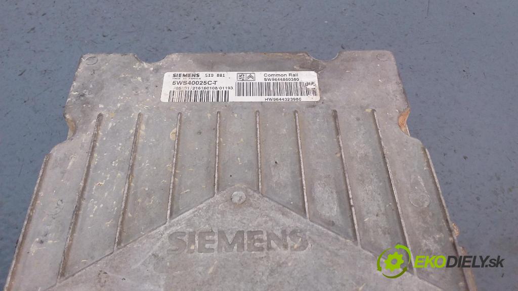 Citroen Berlingo 2001 riadiaca jednotka Motor: 9644323980