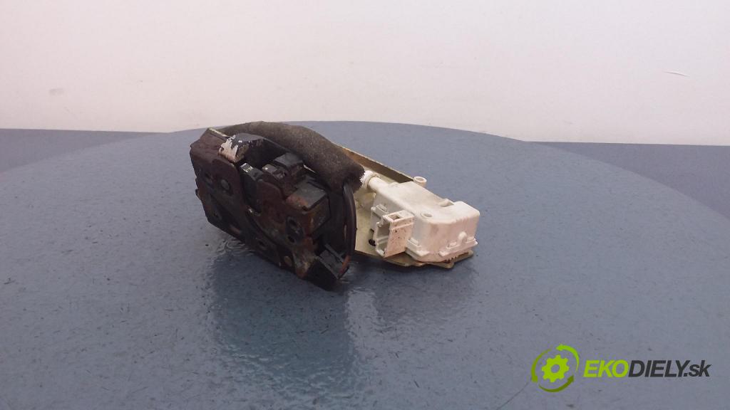 Volkswagen Sharan 2005 zámek Klapky: kufr 01