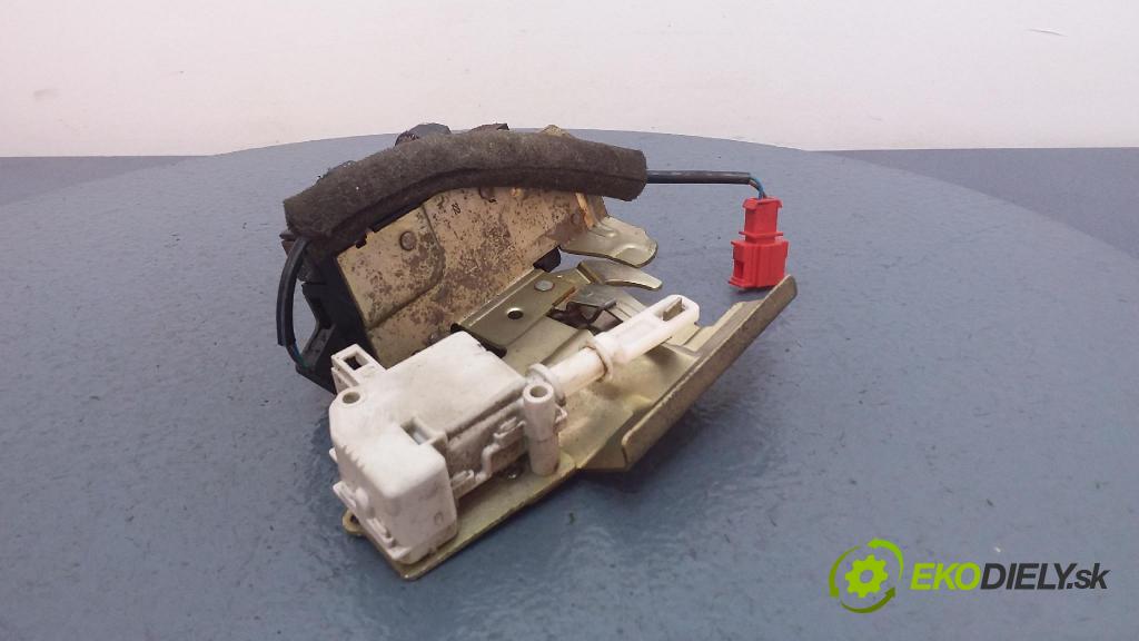 Volkswagen Sharan 2005 zámek Klapky: kufr 01