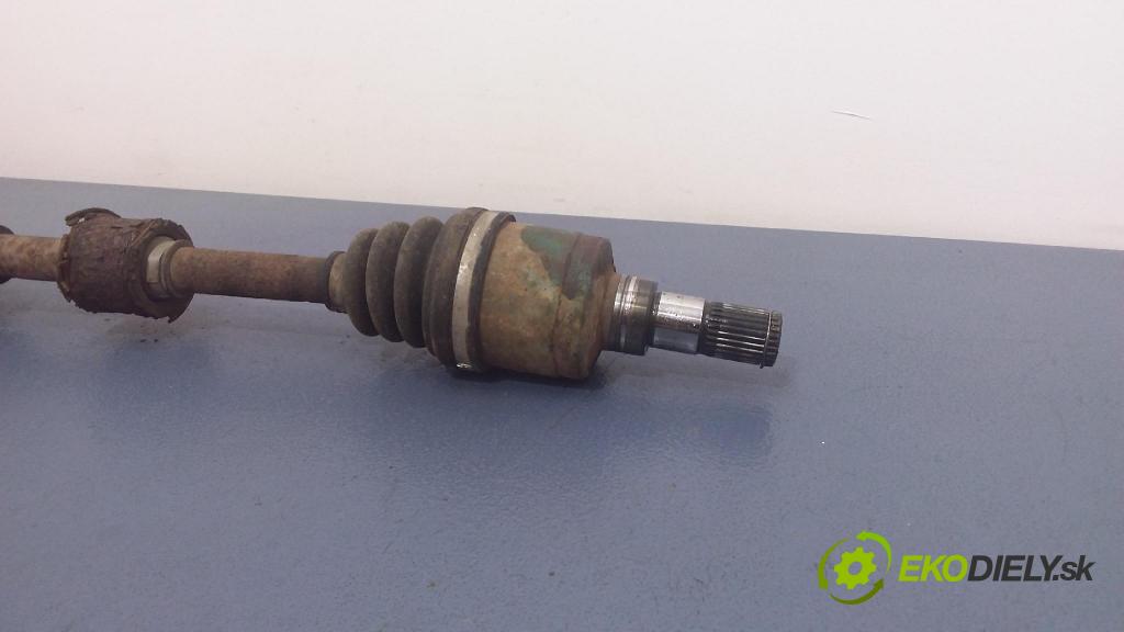 Suzuki Liana 2005 poloos ľavá Predné 01