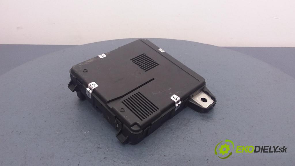 Renault Megane 2003 skrinka Poistky: 8200306033