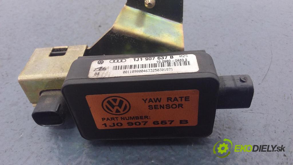 Volkswagen Golf 2000 snímač ESP. 1J0907657B