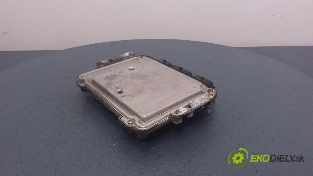 Ford Focus 2005 riadiaca jednotka Motor: 4M51-12A650-YD
