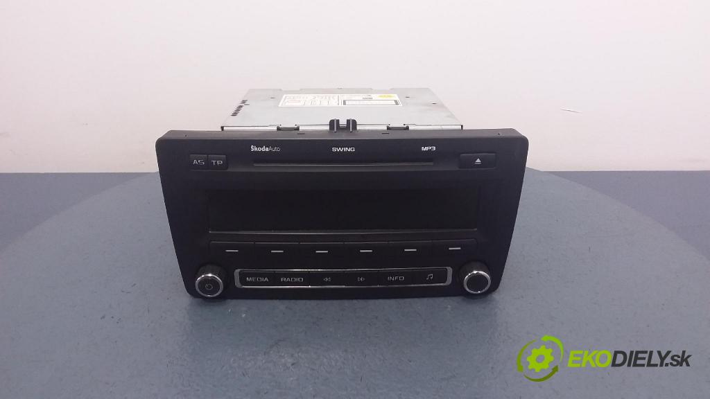 Skoda Octavia combi 2009 Radio I Navigácia: 1Z0035161F