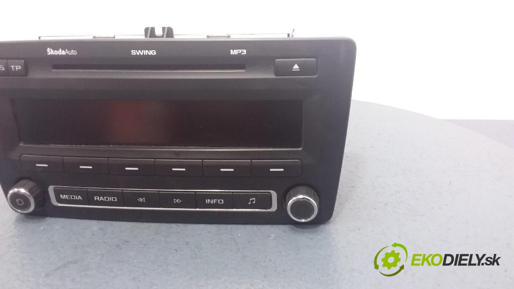 Skoda Octavia combi 2009 Radio I Navigácia: 1Z0035161F