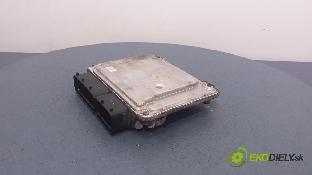 Skoda Octavia combi 2009 riadiaca jednotka Motor: 03G906021TB