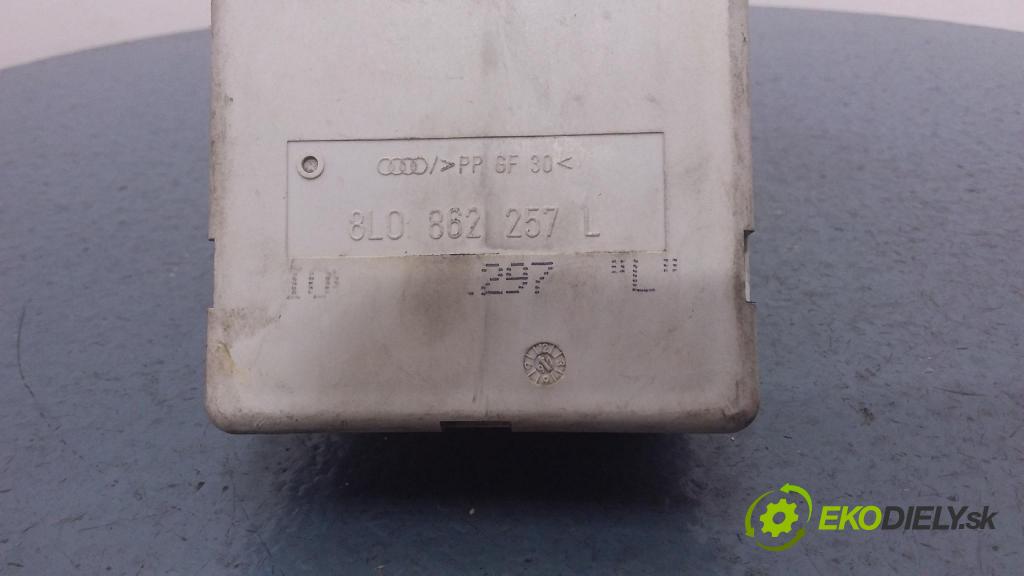 Audi A3 1997 pompa Centrálny: Zámok: 8L0862257L