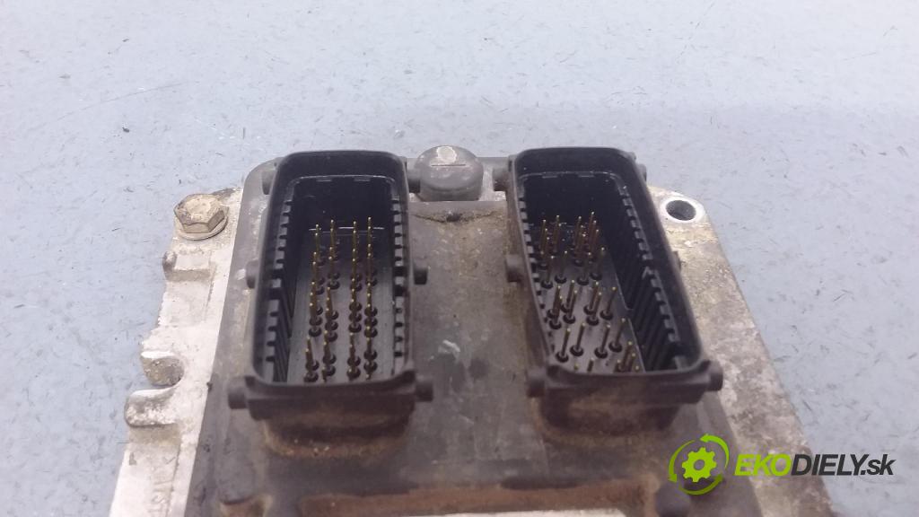 Opel Zafira 1999 riadiaca jednotka Motor: 90582539